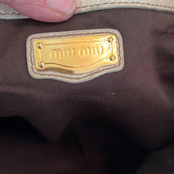 Miu Miu leather crocodile embossed weekender with gold hardware - Picture 5 of 5